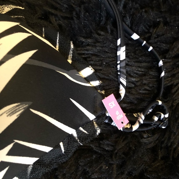 NWT  Victoria secret PINK push up bra - Picture 2 of 3